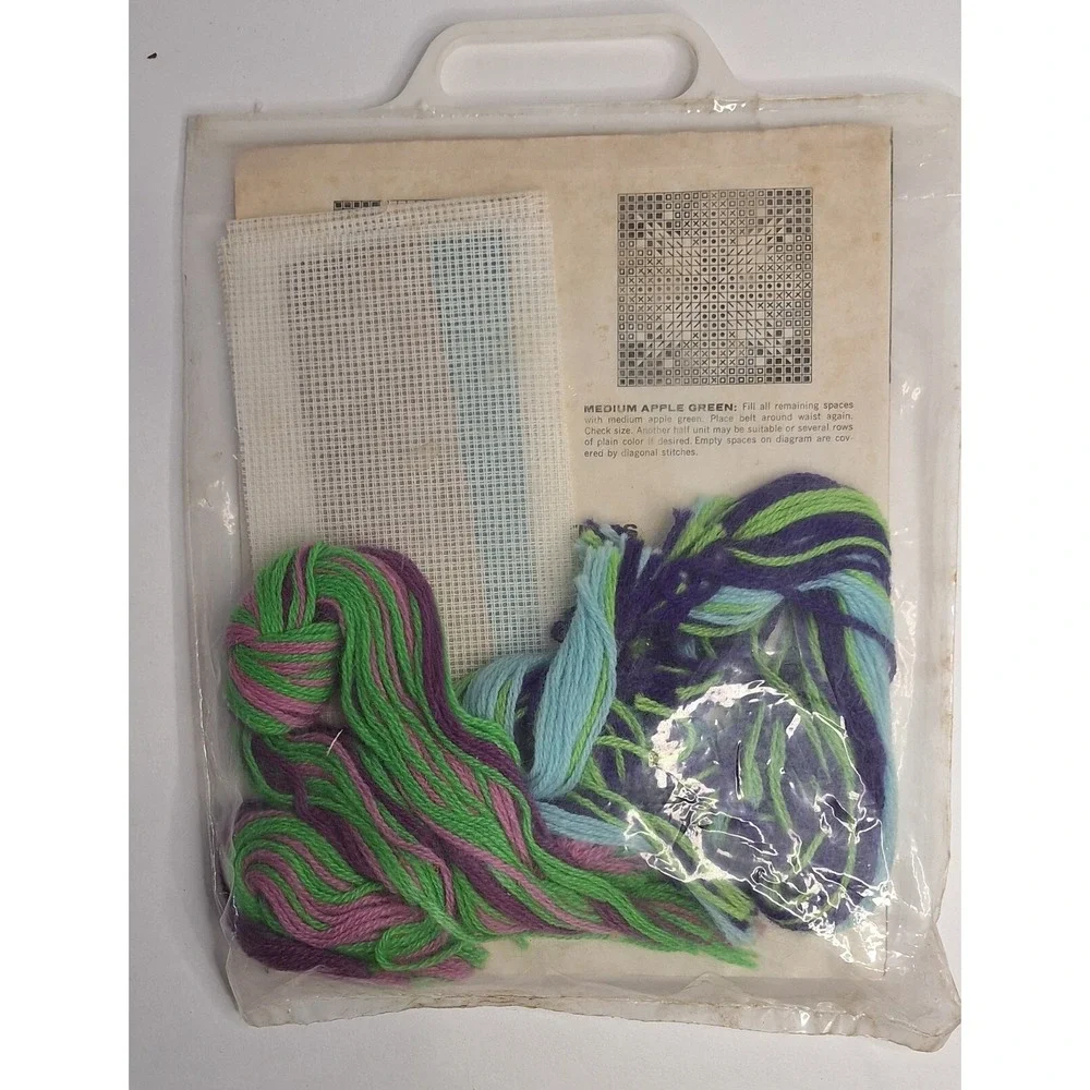 Avon Creative Needlecraft Crewel Embroidery‎ Kit Starburst Belt Nip